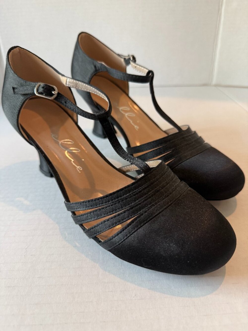 Ellie Lucille Fabric Ankle High Pumps Size 9 2.5” Heel Flapper Style Dress Shoes
